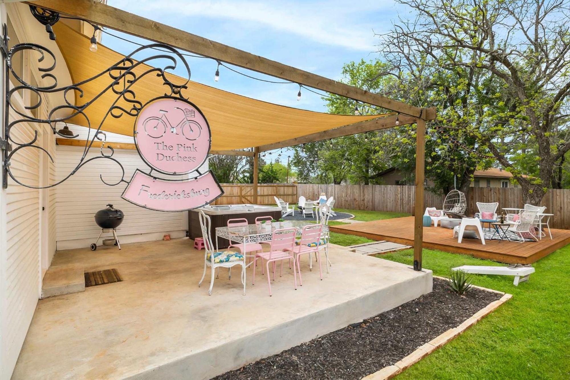 הוילה פרדריקסברג Pink Duchess - Mins To Main Hot Tub & Fire Pit מראה חיצוני תמונה